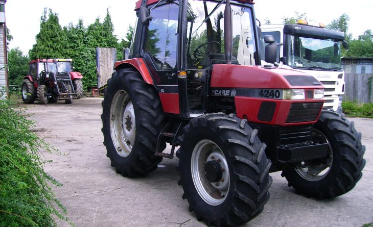 CASE 4240 XL P407 CCJ 1