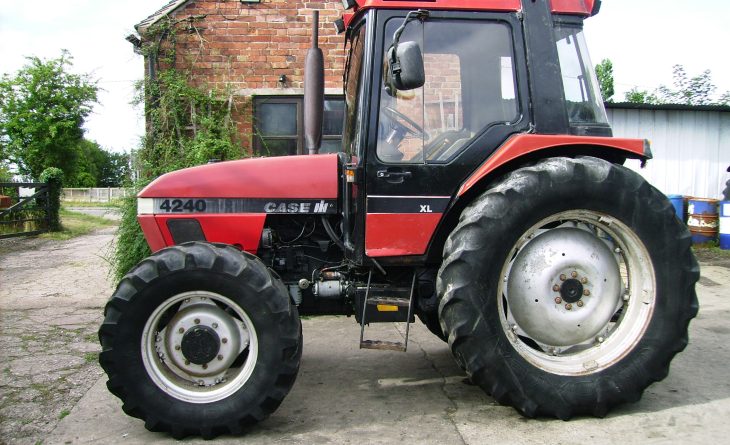 CASE 4240 XL P407 CCJ 3