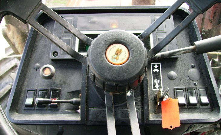 CASE 4240 XL 3360 M522 PNT 17