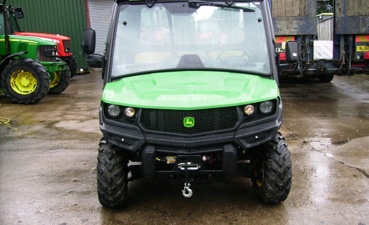 JD XUV865 M DU68 NBD 1