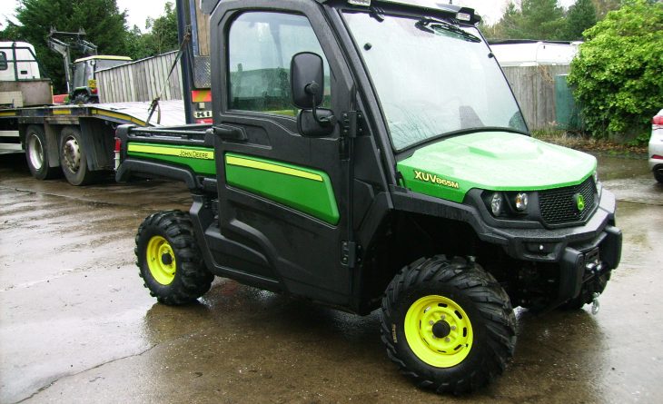 JD XUV865 M DU68 NBD 2