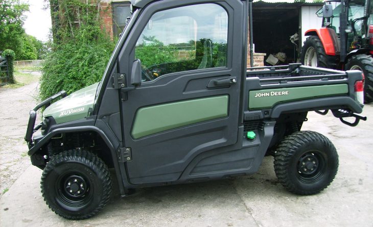 JD XUV865 M GATOR DL19 XYT 1