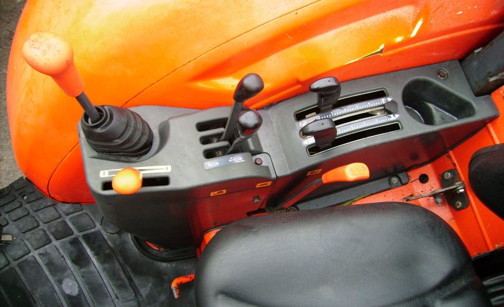 KUBOTA M6040 ROPS OU58 EYT 6