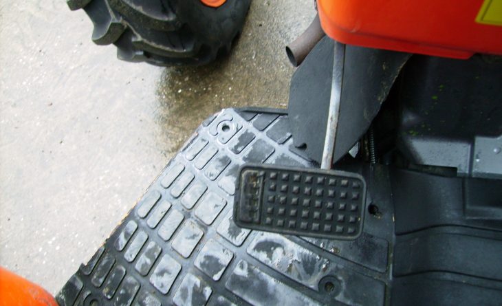 KUBOTA M6040 ROPS OU58 EYT 11