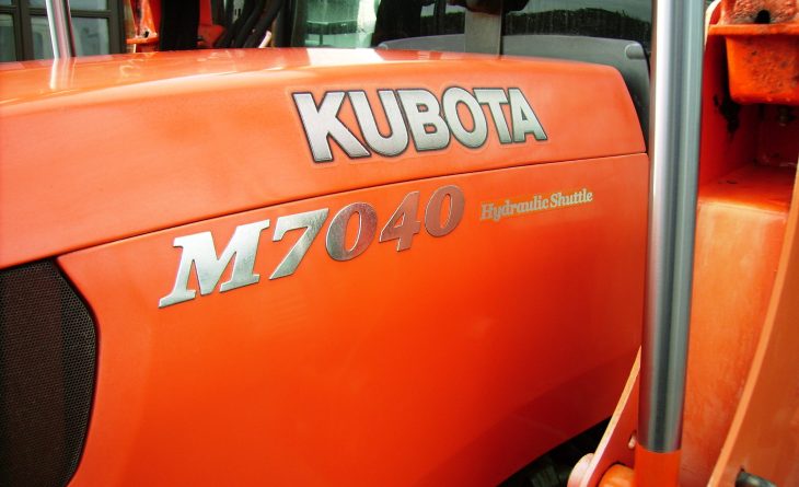 KUBOTA M7040 LA1153 CU13 BWE 12