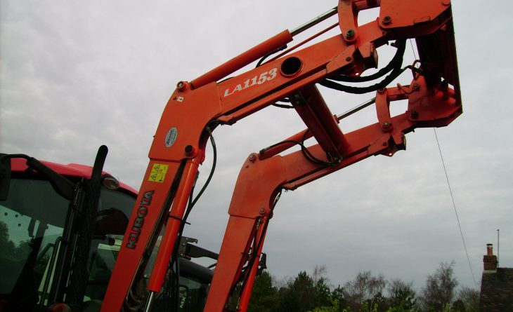 KUBOTA M7040 LA1153 CU13 BWE 15