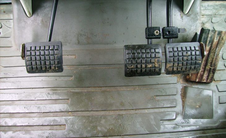 MF 6480 DYNASHIFT SJ05 HLD 14