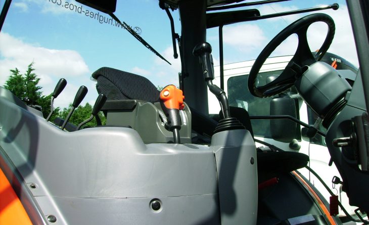 KUBOTA M135 GX IV LA2255 DU21 NVE 21