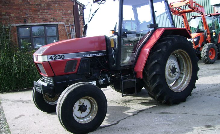 CASE 4230 2 WD LP M479 SRF 1