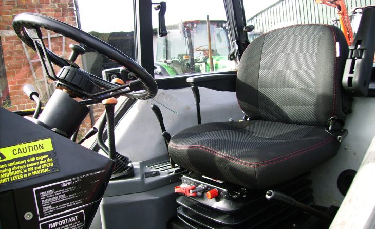 CASE 4230 2 WD LP M479 SRF 8