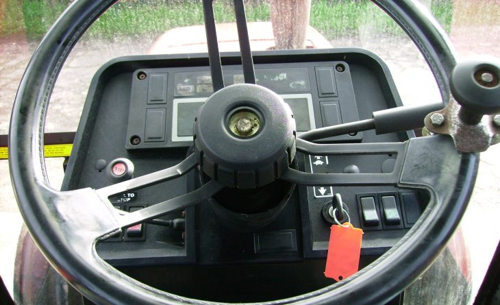 CASE 4230 2 WD LP M479 SRF 10