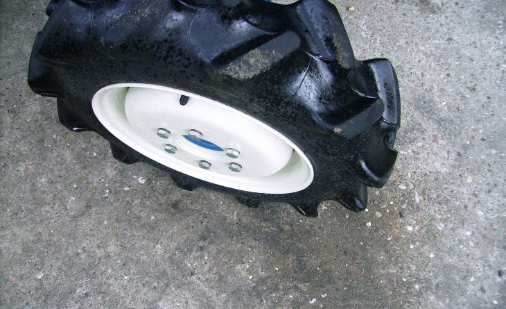 FORD 1210 4 WD CE00216 10