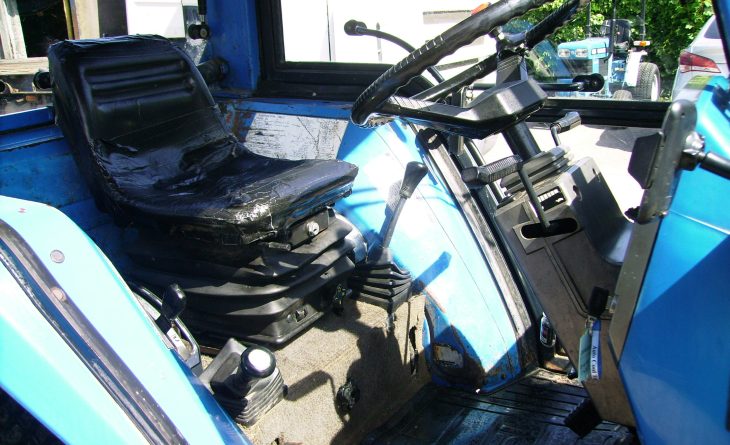 ISEKI 530 4 WD SHUTTLE 15