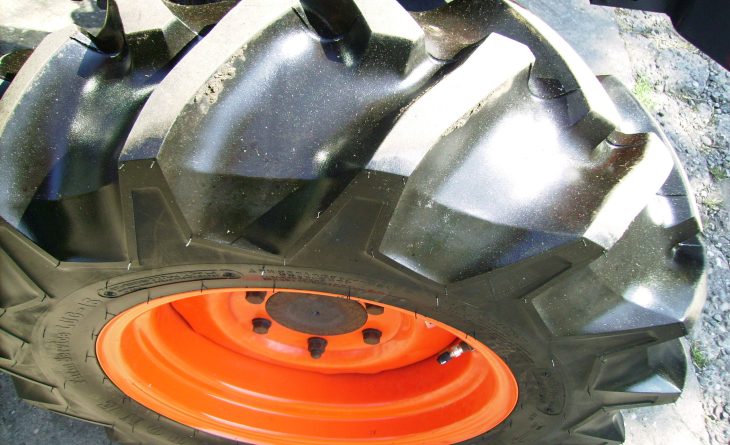 KUBOTA L2602 HST VX68 CHG 19