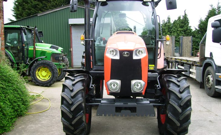 KUBOTA M110 GX 4 WD DX14 HTZ 3