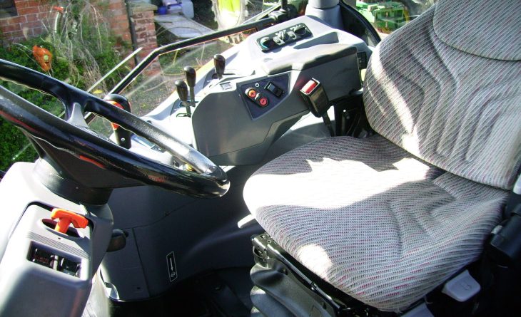 KUBOTA M110 GX 4 WD DX14 HTZ 7