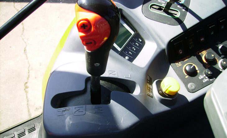 KUBOTA M110 GX 4 WD DX14 HTZ 9