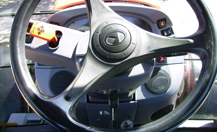 KUBOTA M110 GX 4 WD DX14 HTZ 13