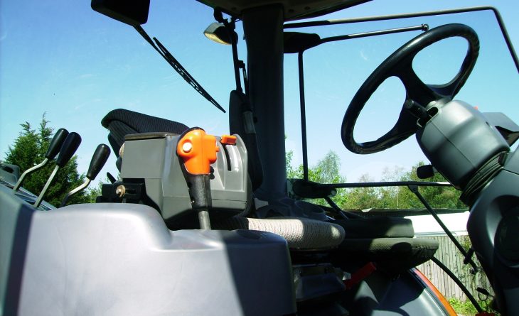 KUBOTA M110 GX 4 WD DX14 HTZ 17