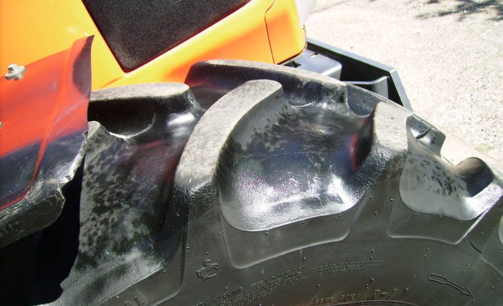 KUBOTA M110 GX 4 WD DX14 HTZ 18