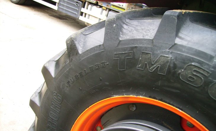 KUBOTA M4072 LA1365 SY70 NBF 23