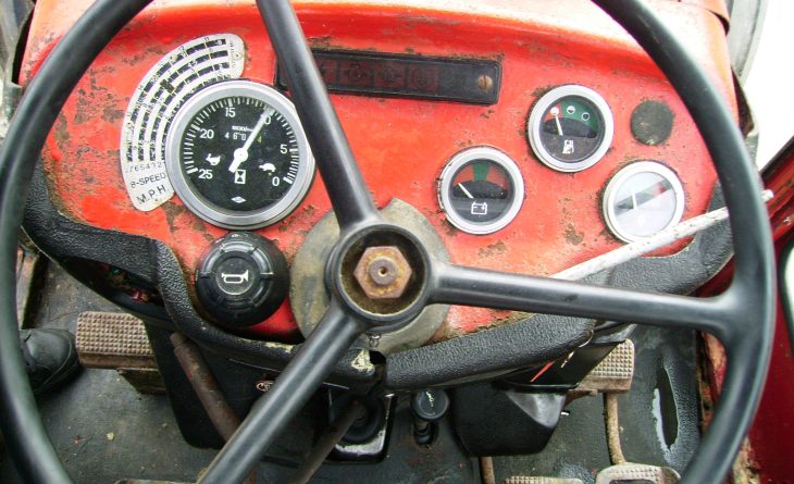 MF 230 2 WD DUNCAN B345 WBX 9