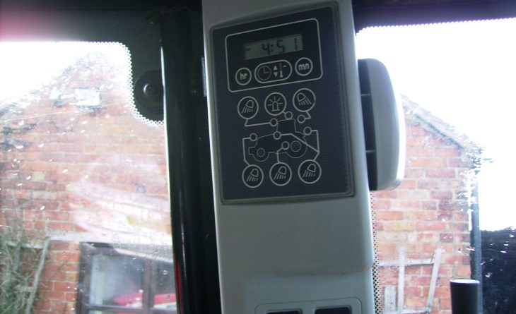 MF 6475 DYNA 6 T3 VX07 OZM 12