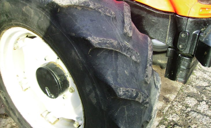 MF 6475 DYNA 6 T3 VX07 OZM 17