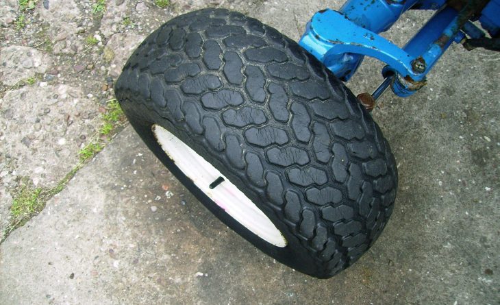 NH 1220 4 WD STD 10