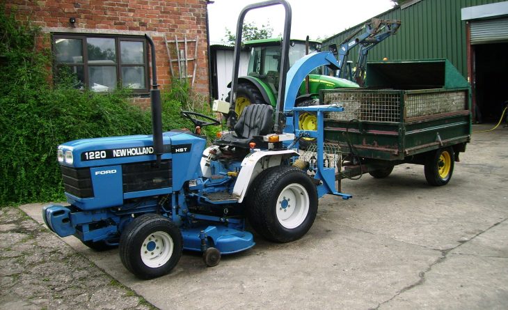NH 1220 4 WD HST MOWER 1