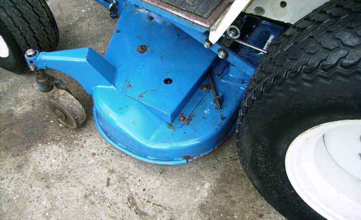 NH 1220 4 WD HST MOWER 8
