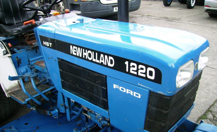 NH 1220 4 WD HST MOWER 9