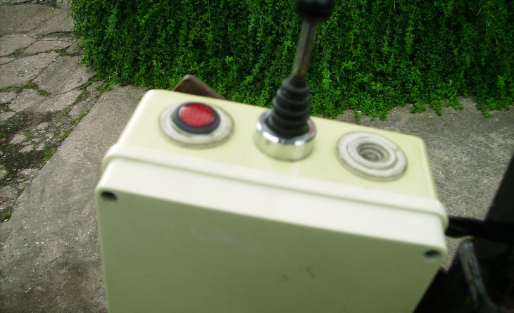 NH 1220 4 WD HST MOWER 12