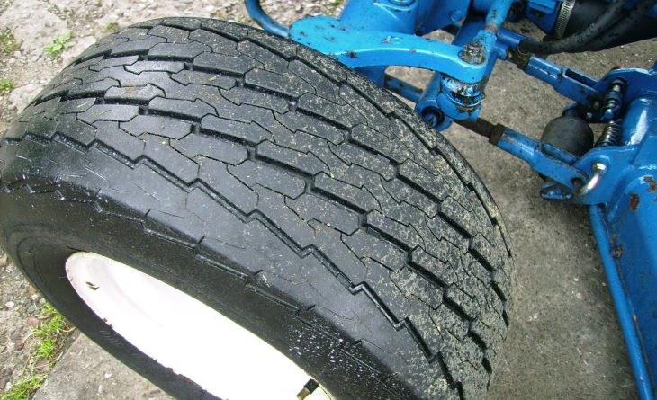 NH 1220 4 WD HST MOWER 14