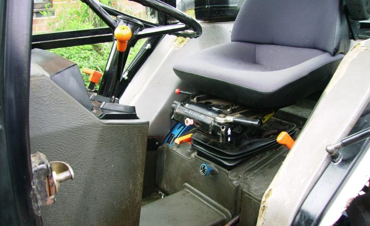 NH 1920 4 WD P579 KSP 7